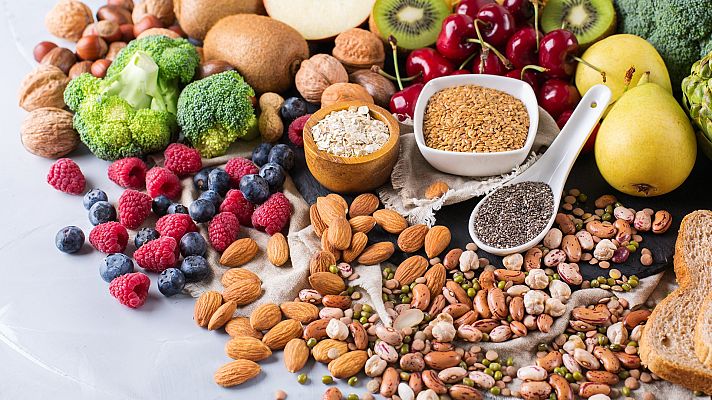 Hablando claro - Cómo alimentar nuestros 'dos cerebros': alimentos para mejorar la memoria y la digestión