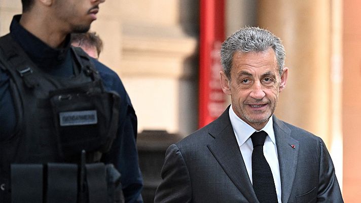 La justicia francesa condena a Sarkozy a tres años por corrupción