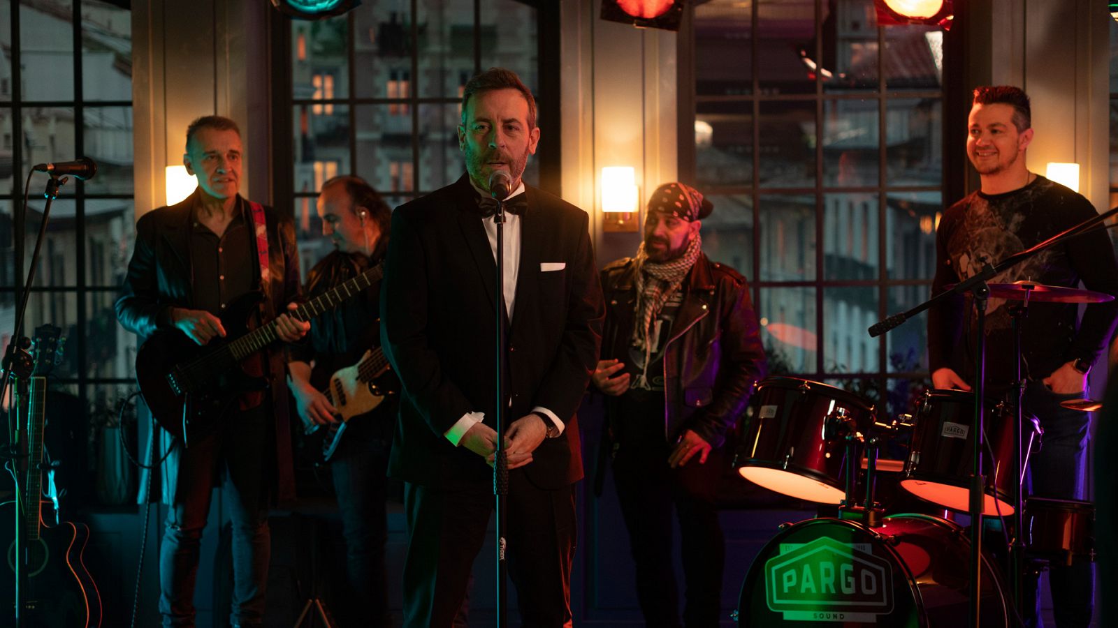 4 estrellas - Episodio 22: El aniversario - Ver ahora