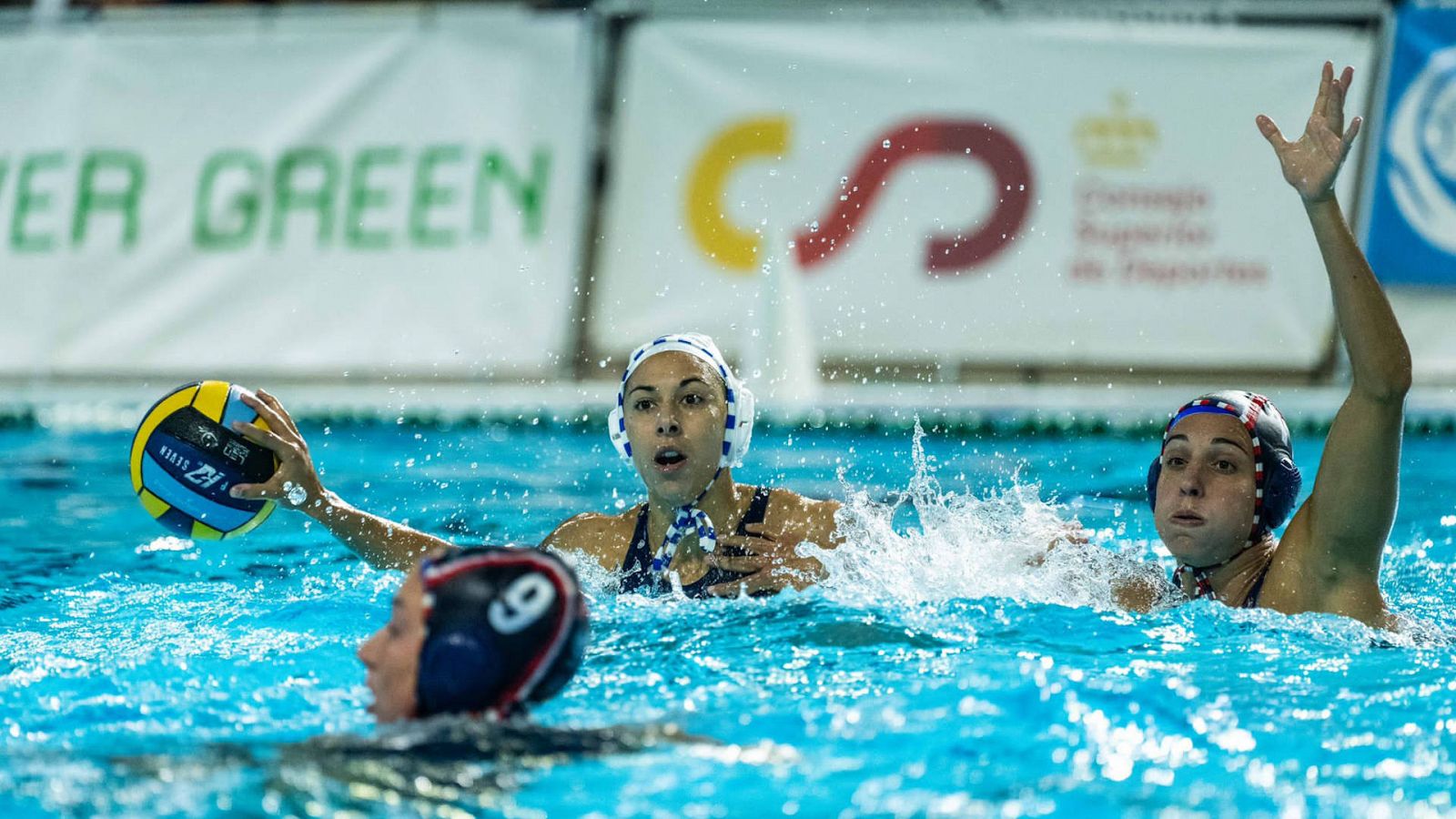 Waterpolo | El Mataró remonta al Sabadell y habrá tercer partido