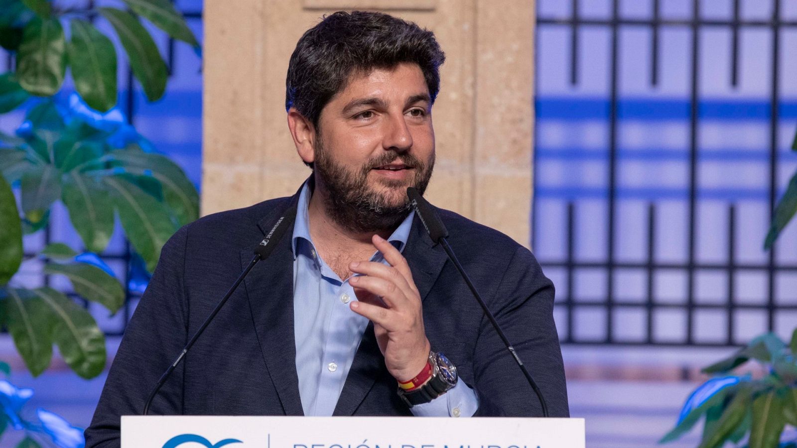 López Miras rechaza un Gobierno de coalición con Vox si gana