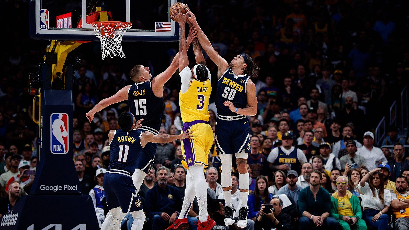 Los Nuggets vencen a Lakers y ponen el 2-0 en la final del Oeste