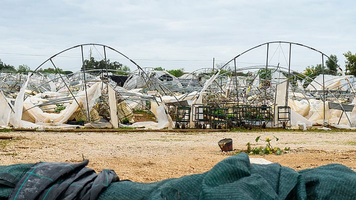 Noticias Andalucía - Invernaderos dañados por el granizo