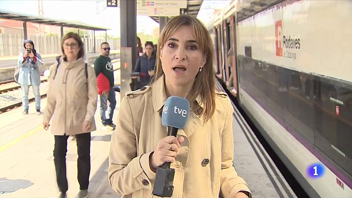 L'Informatiu - L'R2 Sud de Rodalies recupera el servei habitual
