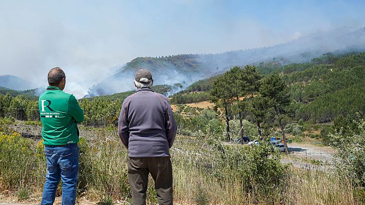 Telediario Fin de Semana - Incertidumbre por el incendio de Las Hurdes: "Las llamas se aproximaban a mucha velocidad"