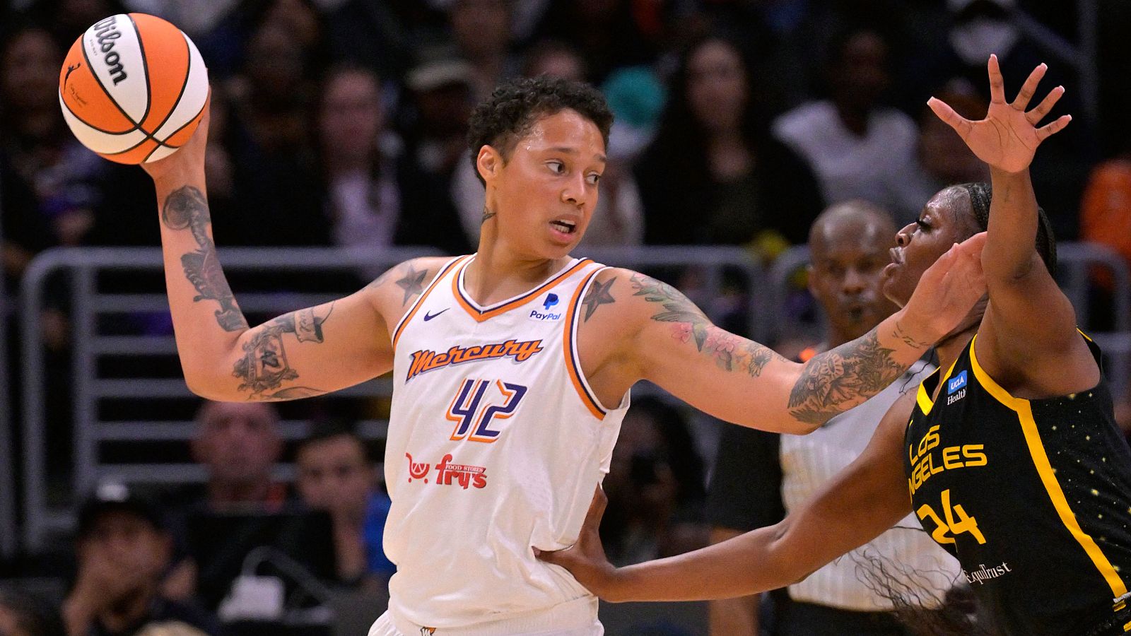 Brittney Griner vuelve a jugar en la WNBA tras sus meses detenida en Rusia