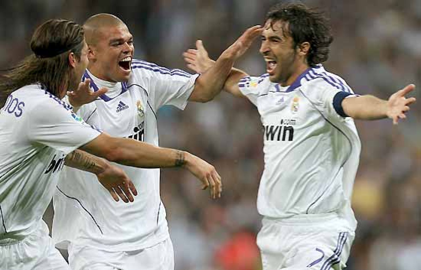 El Madrid humilla al Barça