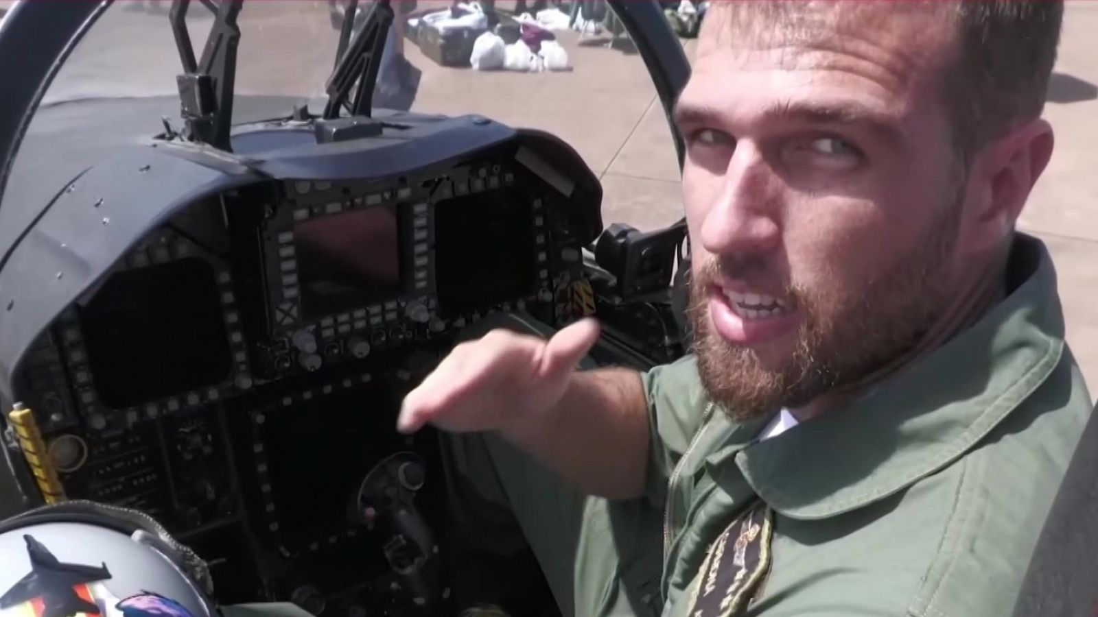 Fuera de peligro el piloto del F-18 que se estrelló en Zaragoza - Fin de semana 24h | Ver