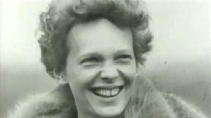 Amelia Earhart, la primera aviadora en cruzar el Atlántico