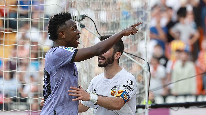 Telediario 1 - La Fiscalía de Valencia investiga los insultos racistas a Vinicius en Mestalla por un presunto delito de odio