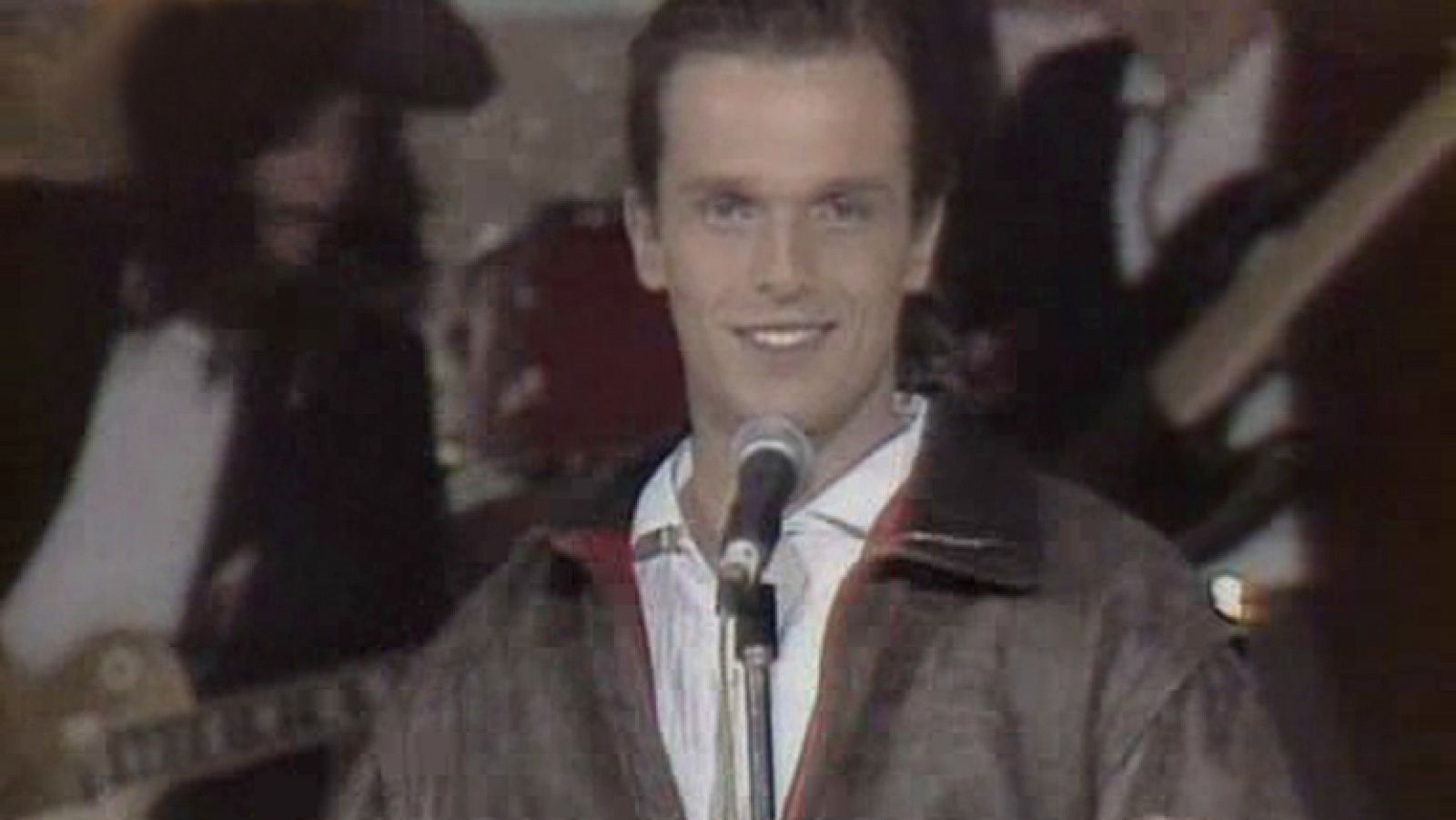 Miguel Bosé en "La noche de todos" (1982)