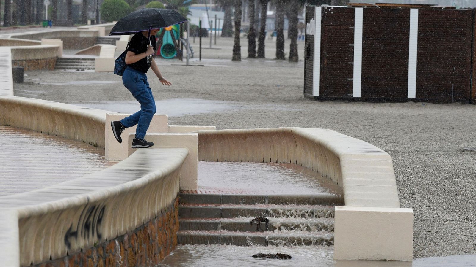 Alerta por inundaciones en el sureste: han caído más de 100 litros por metro cuadrado en Cartagena - Ver ahora