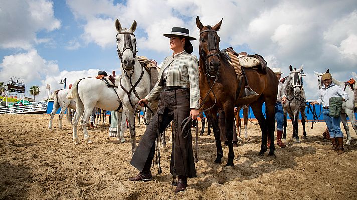 Telediario 1 - La peregrinación a la aldea de El Rocío embarca rumbo a Doñana