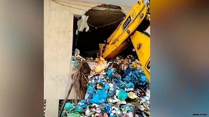 La hora de La 1 - Rescatan a un hombre de 250 kilos con síndrome de Diógenes