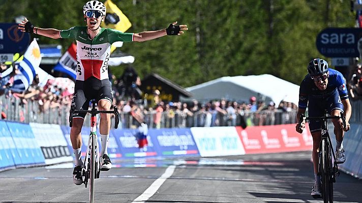 Zana gana la etapa del Giro y Thomas aguanta a Roglic