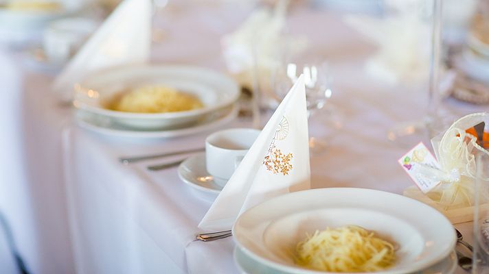 Hablando claro - Las comuniones, cada vez más parecidas a las bodas