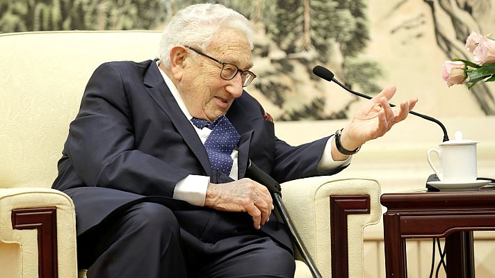 Informativo 24h - Kissinger cumple 100 años agrandando un mito roto
