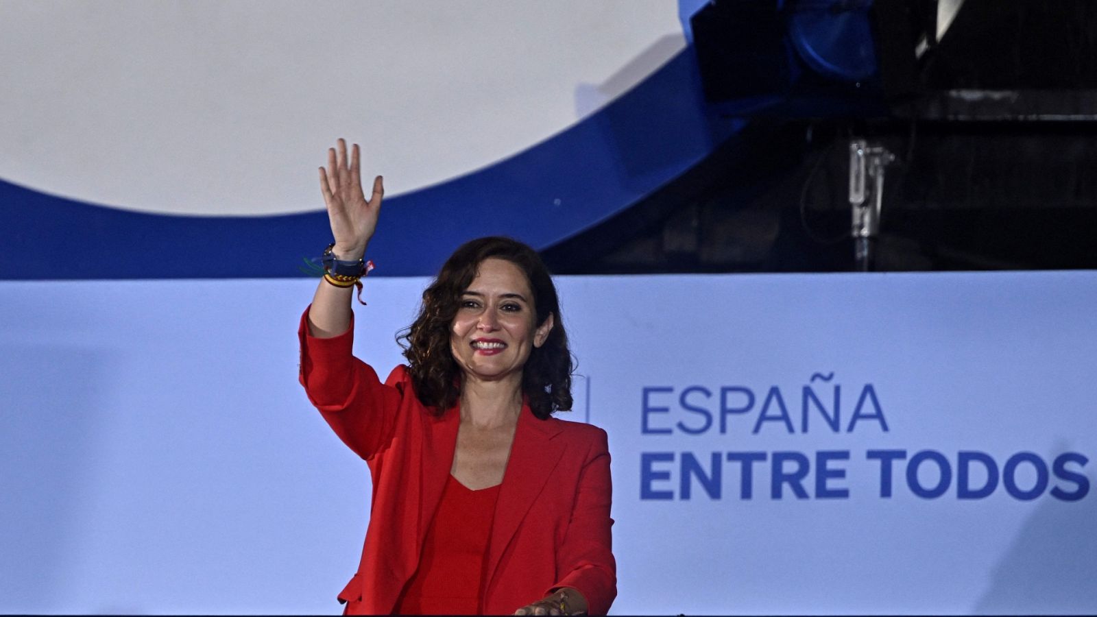 Elecciones 28M: Ayuso celebra su mayoría absoluta en el balcón de Génova