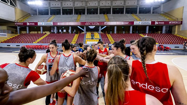 Baloncesto en RTVE - María Eraunzetamurguil y Helena Pueyo, los primeros descartes de Miguel Méndez