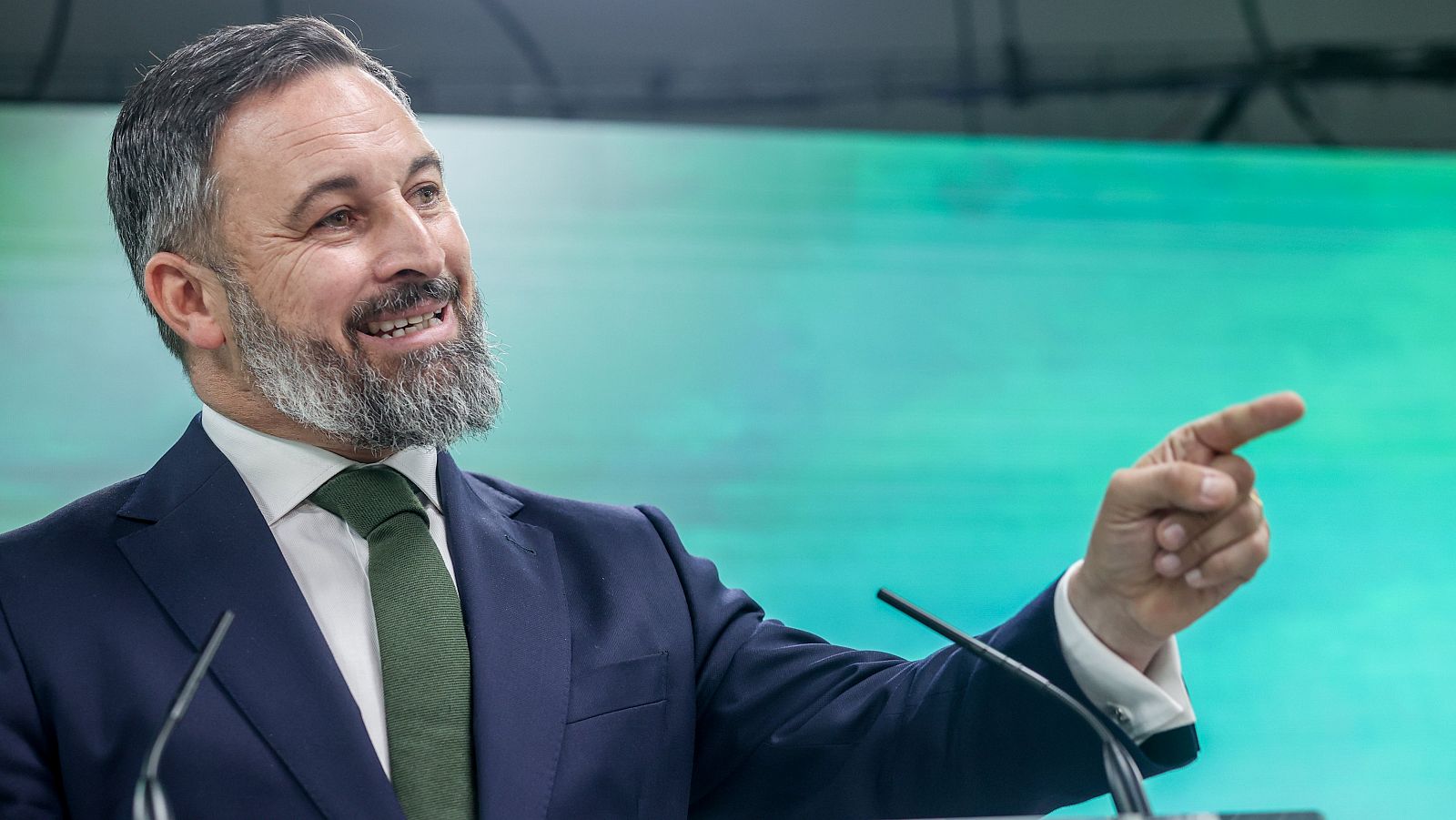 Vox recibe postivamente el anuncio de adelanto electoral