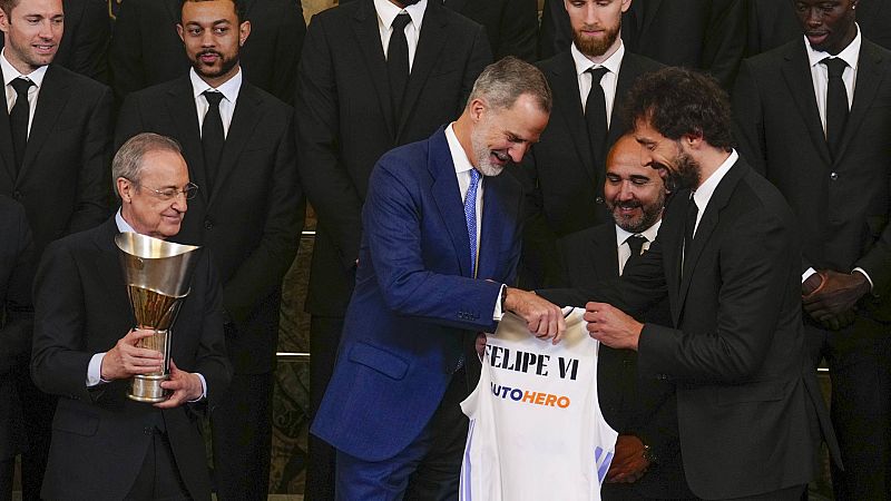 Felipe VI recibe al Real Madrid tras conquistar la Euroliga -- Ver ahora