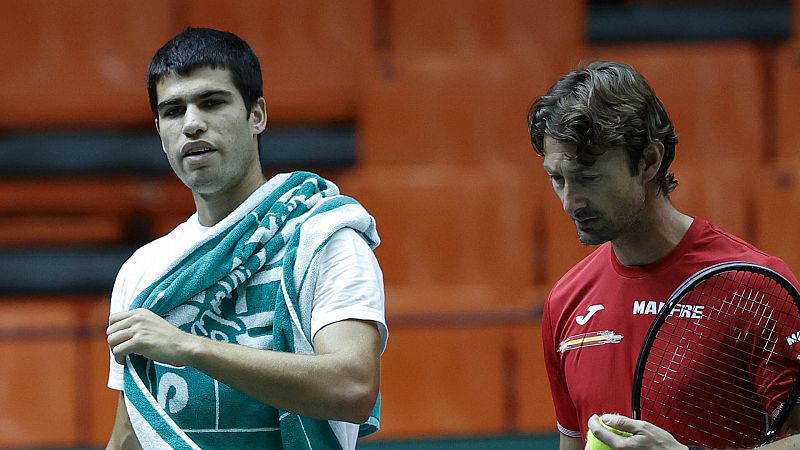 Carlos Alcaraz: "Juan Carlos Ferrero me dice que él también disfruta con mi tenis" -- Ver ahora