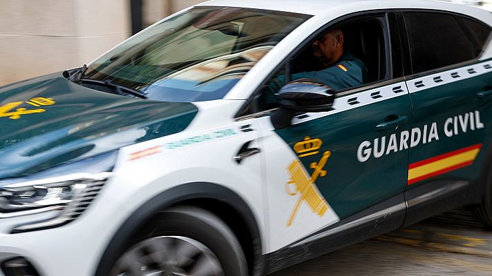 Hablando claro - La Guardia Civil detiene en Vícar (Almería) a una mujer por estafar 13.000 euros a los usuarios de un centro de día