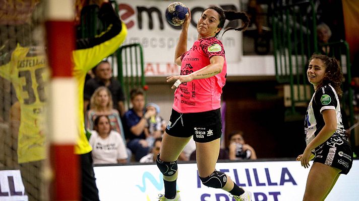 Balonmano - Málaga y Elche, a 60 minutos de su primera Liga