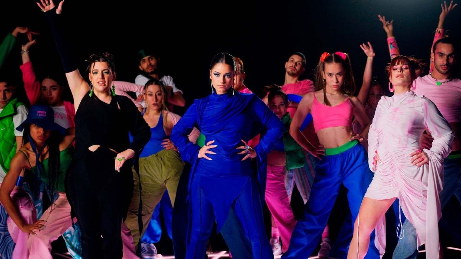 Tanxugueiras saca su nuevo tema, "Aire",  en el que mezclan el folklore gallego con los sonidos urbanos