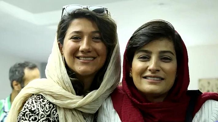 Telediario 2 - Comienza el juicio contra las periodistas que revelaron el caso de Mahsa Amini en Irán