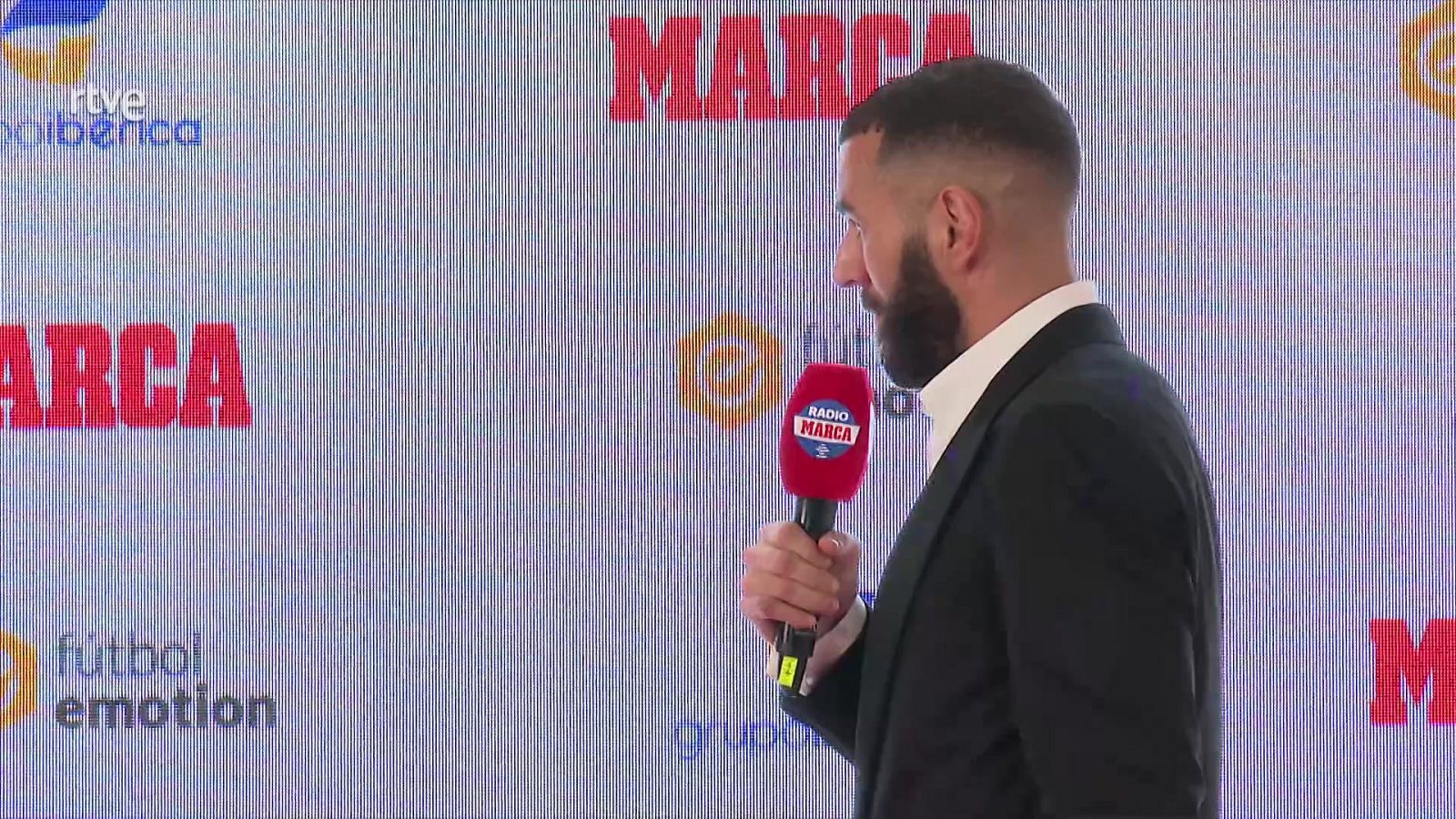 Benzema: "¿Por qué voy a hablar si estoy aquí en Madrid?"