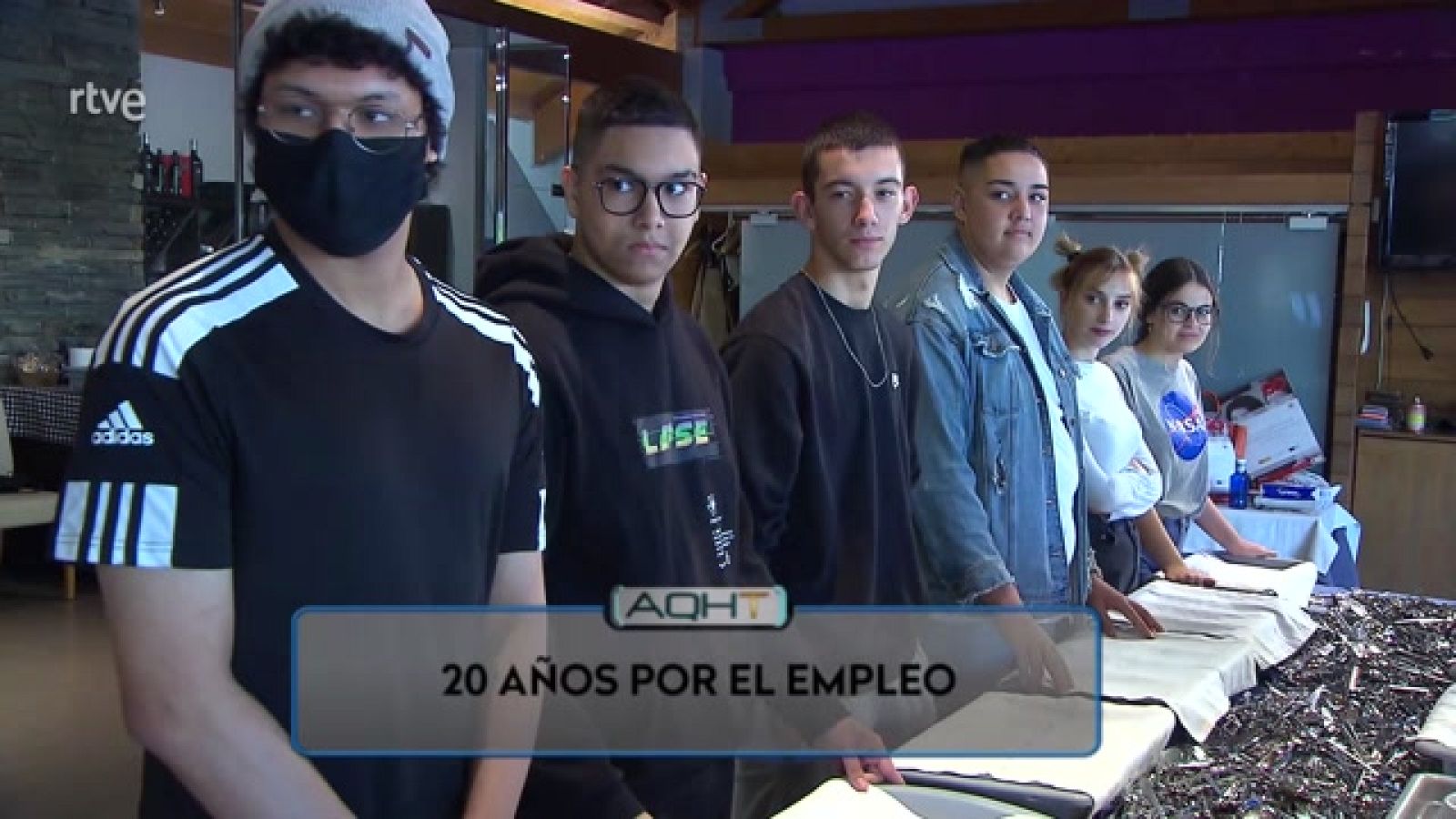 AQUÍ HAY TRABAJO - 20 años conectando trabajadores y empresas - ver ahora