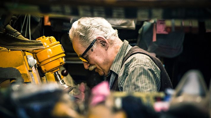 Telediario 1 - Residencias, inmobiliarias y transportes: ¿dónde se encuentran las plantillas más envejecidas?