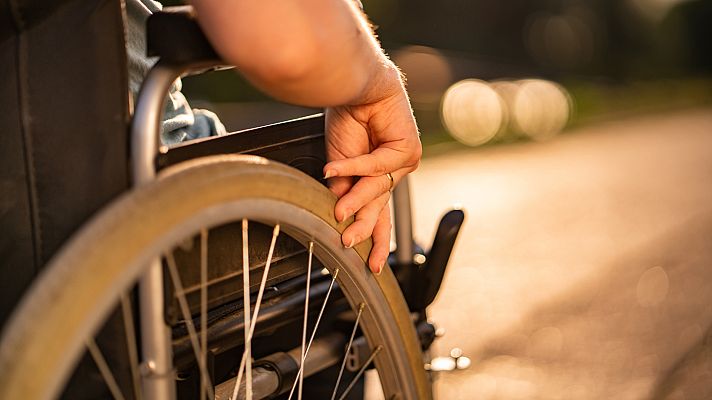 Telediario 1 - Berta, la joven tetrapléjica que no podrá hacer el MIR por ser considerada "no apta"