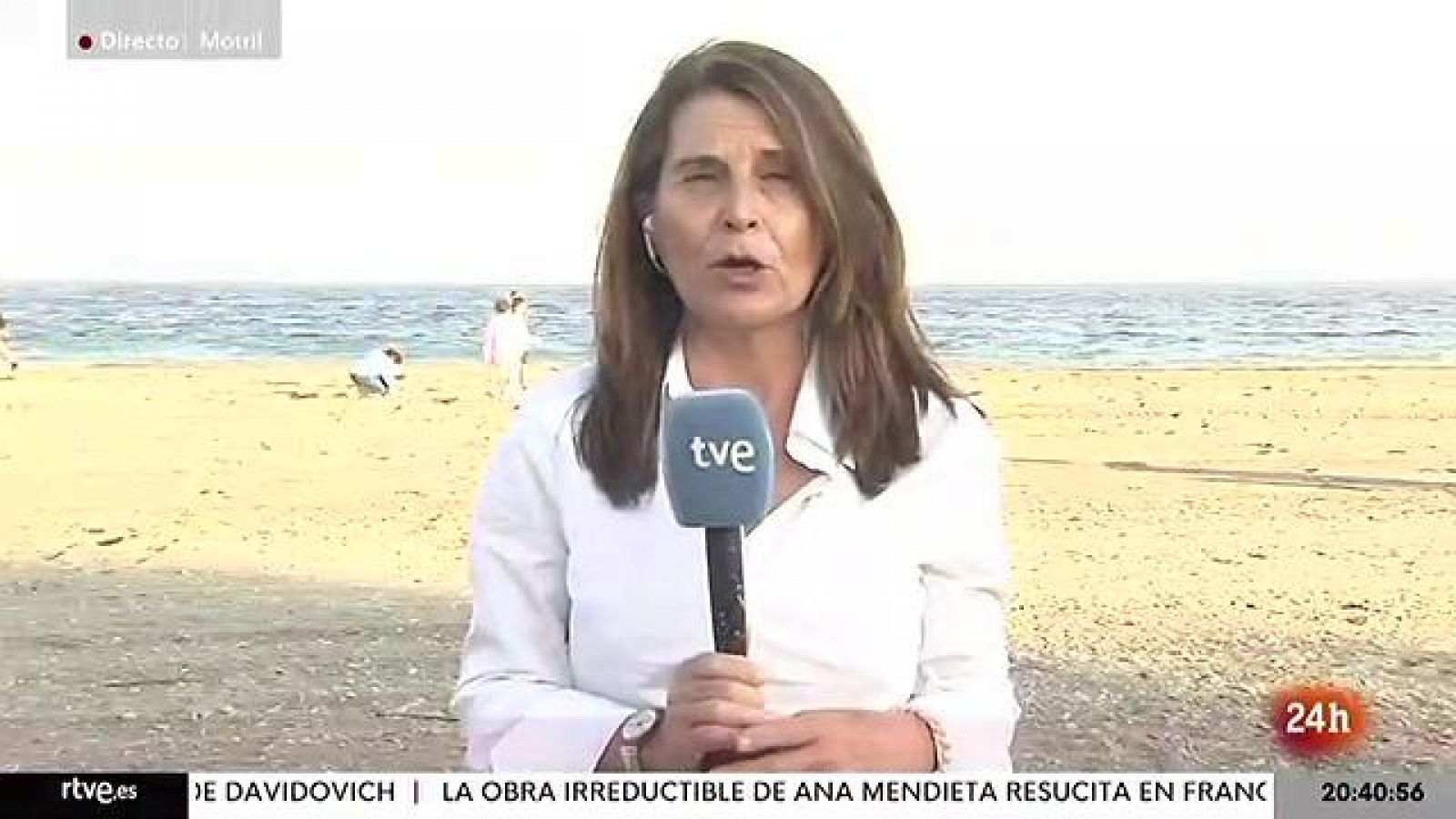 Las Fuerzas Armadas desembarcan en Motril (Granada): buques, paracaidistas y helicópteros en primera línea de playa