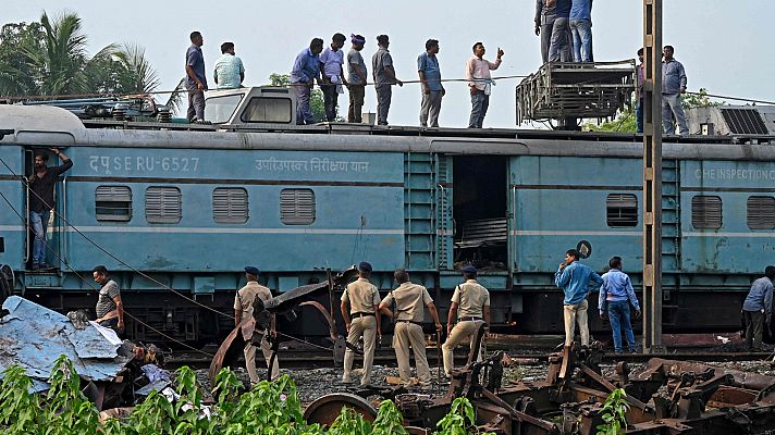 Telediario Fin de Semana - Un fallo en la señalización, posible causa del colisión ferroviaria múltipe en la India