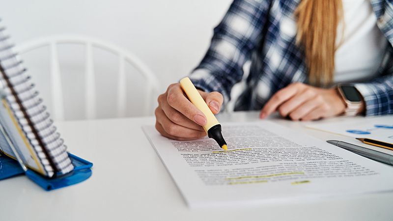 Los alumnos apuran las horas previas a la Selectividad para estudiar