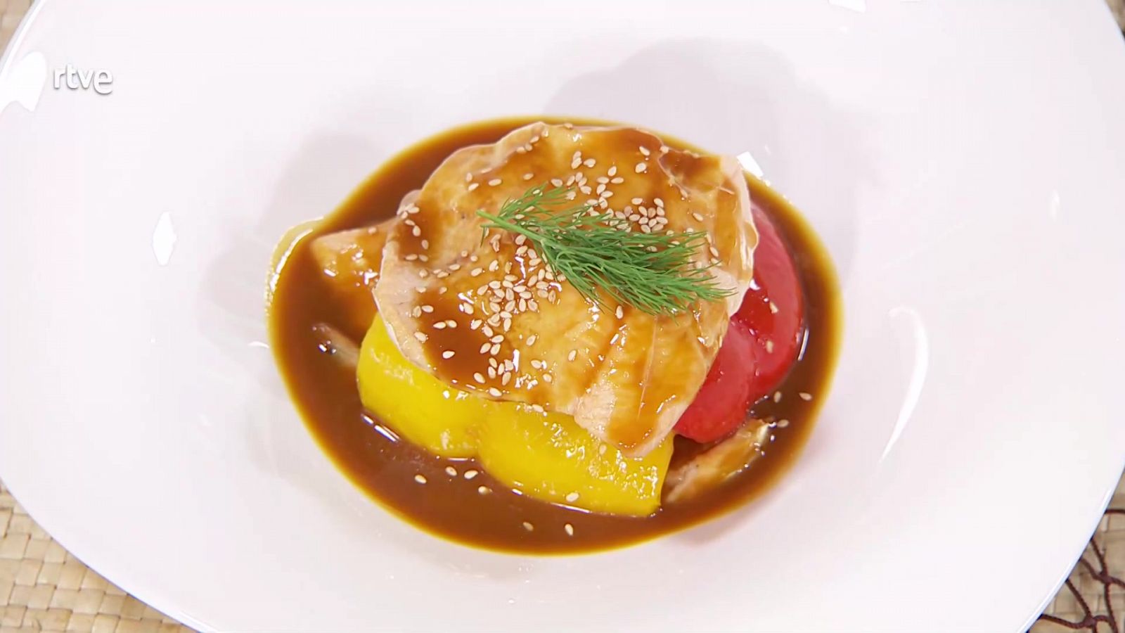 Receta con trucha: milhojas de trucha y pimientos de colores - Saber vivir | Ver