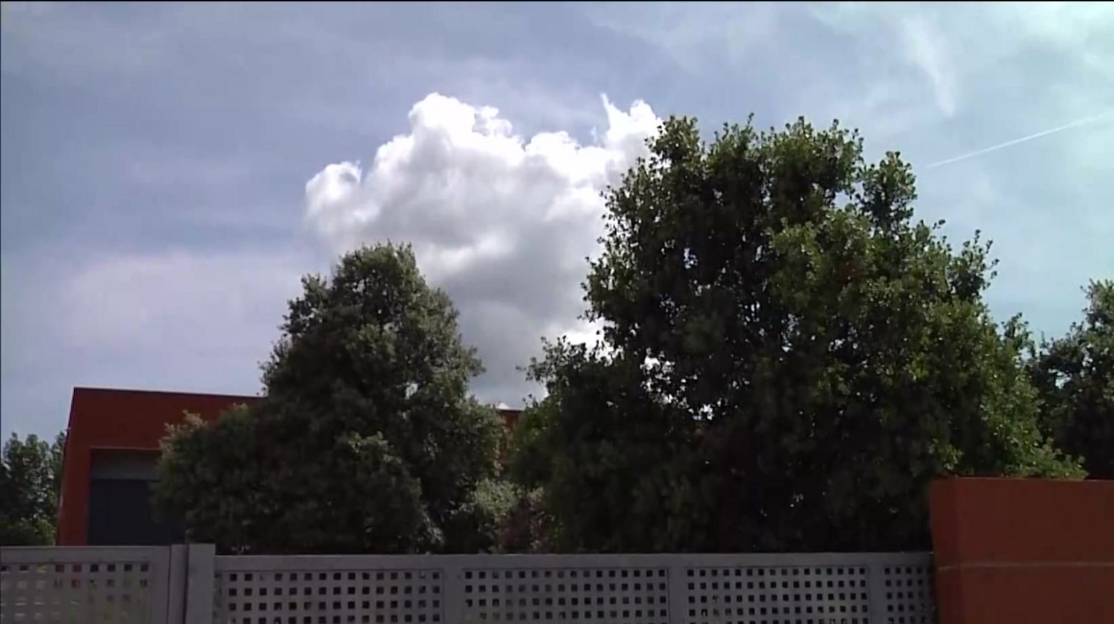 El chalé en el que el profesor universitario habría retenido a la menor de 14 años contra su voluntad