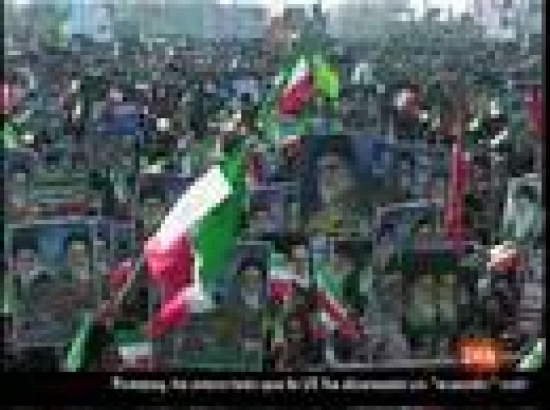 Los enfrentamientos entre opositores y partidarios del presidente Ahmadineyad marcan las celebraciones del 31 aniversario de la Revolución Islámica.  