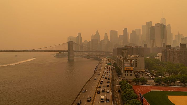 Telediario 1 - Nueva York, teñida de naranja por el humo