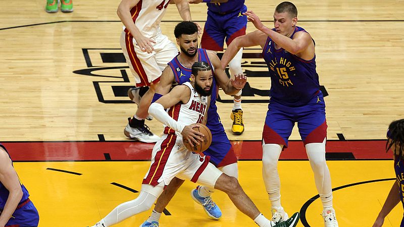 Los Nuggets vencen en Miami y lideran las Finales de la NBA