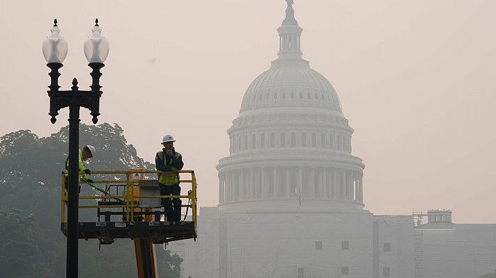 Telediario 2 - Washington se levanta cubierta por el humo tras los incendios de Canadá