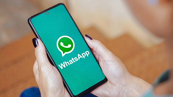 Telediario 1 - Espionaje a través de WhatsApp: "Es una modalidad de maltrato y es el inicio de un delito de acoso"