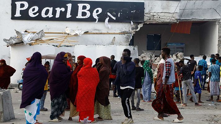 Un ataque yihadista en la capital de Somalia deja al menos 16 muertos