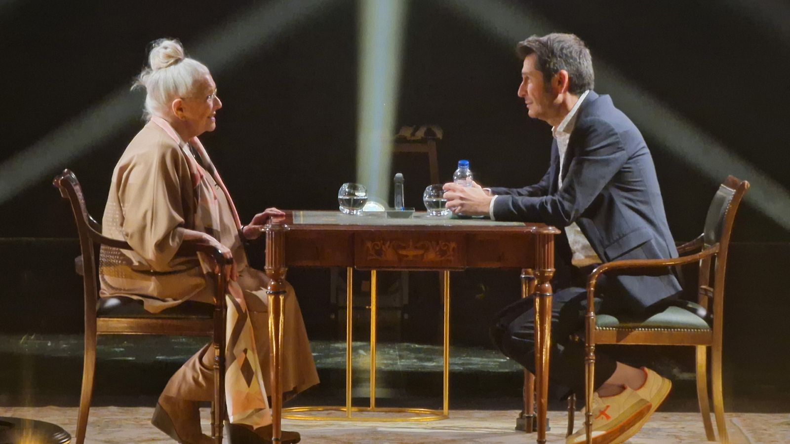 La matemática del espejo - Temporada 3 - Lola Herrera - Ver ahora