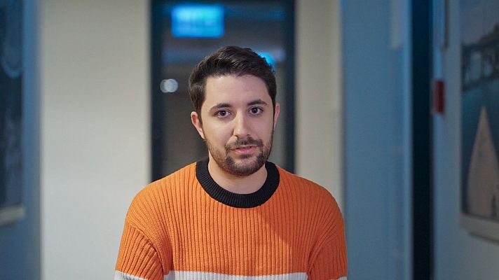 Españoles en conflictos - Jesús es profesor en un colegio de Varsovia