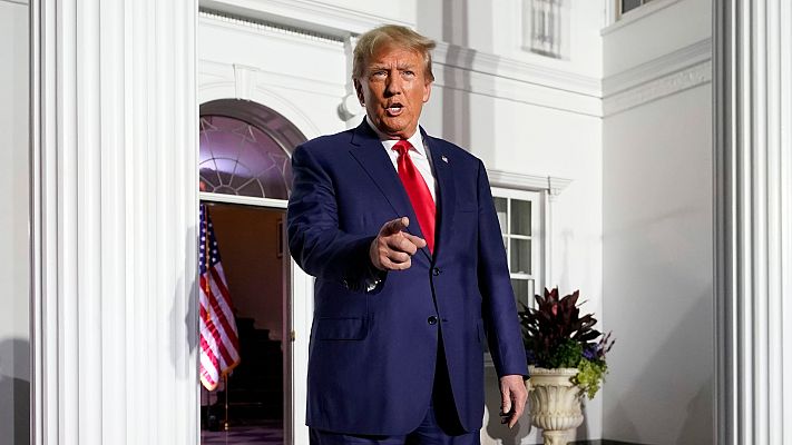 Telediario 1 - Trump declara en Miami y aprovecha la imputación para hacer campaña