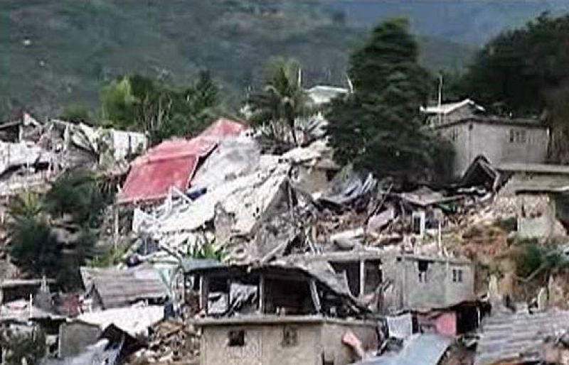 Se cumple un mes del terremoto que asoló Haitíy aunque todos hemos vivido con intensidad la tragedia, hay algunos como Elena Ovalle y Ernesto Rousseau que lo han sufrido más intensamente.