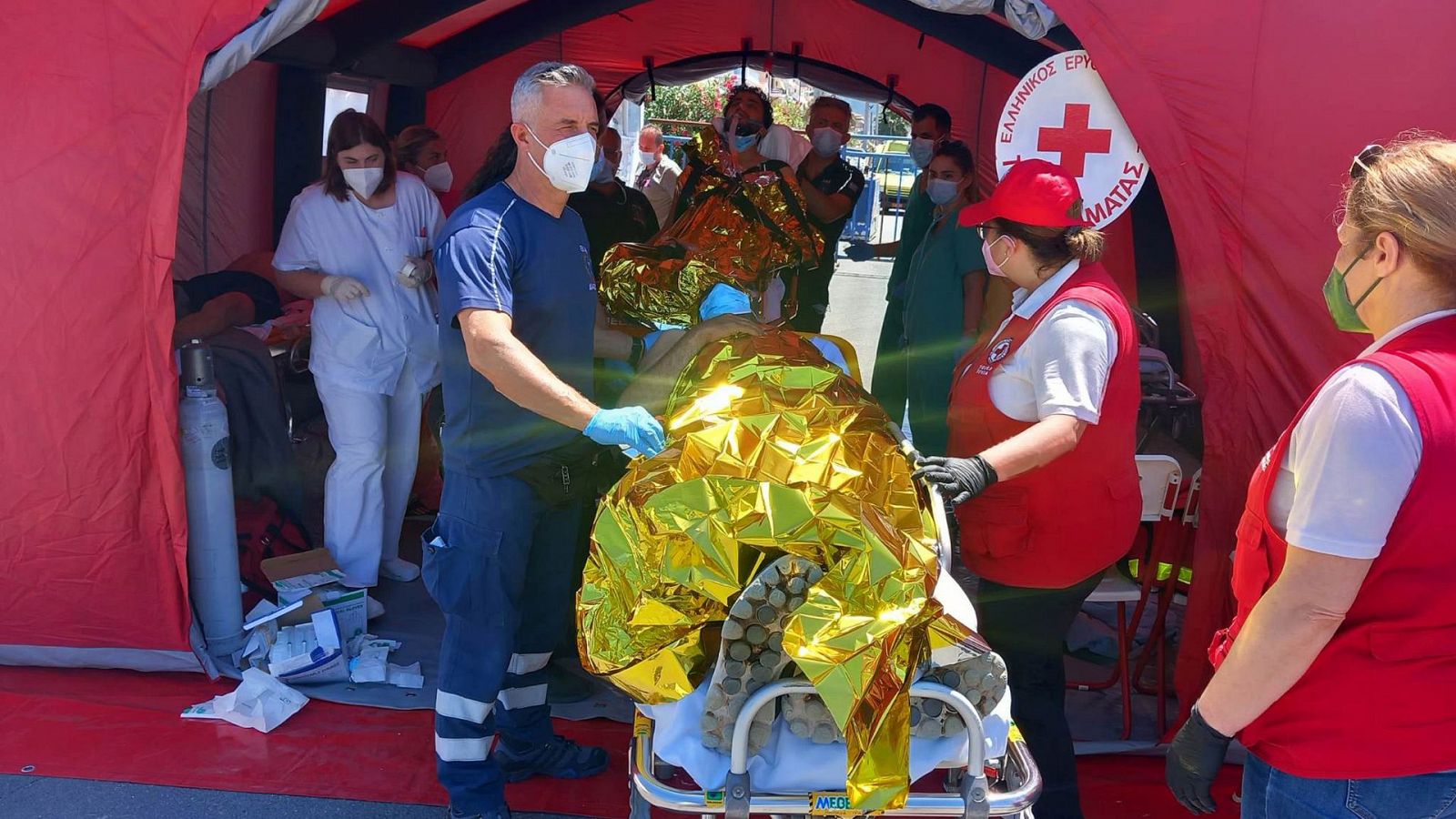 Mueren al menos 79 migrantes en un naufragio en Grecia